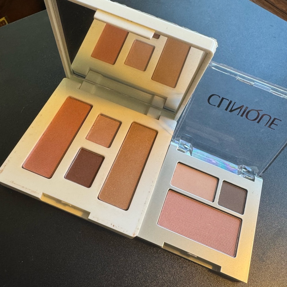 2-Pack: Clinique Face Palettes (Eyeshadow, Bronzer + Blush) - Picture 7 of 7